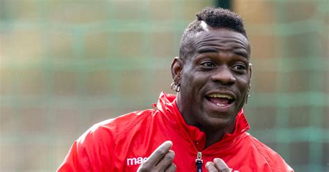 balotelli gucci cap